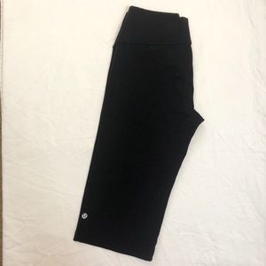 Lululemon stretch yoga/workout shorts Blk …